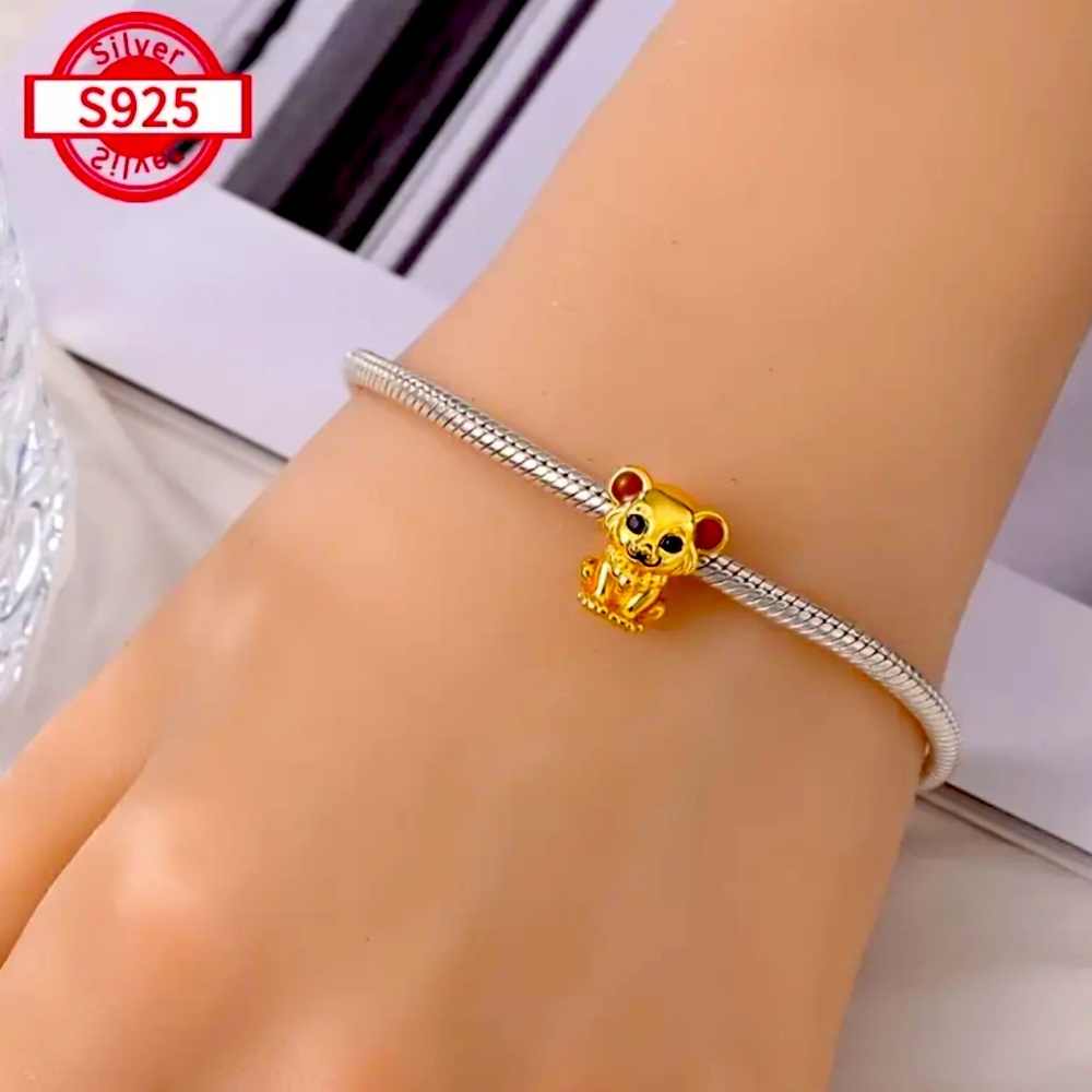 925 sterling silver Gold Lion Charm with Blue Eyes for bracelets/necklaces NWT - Picture 2 of 6